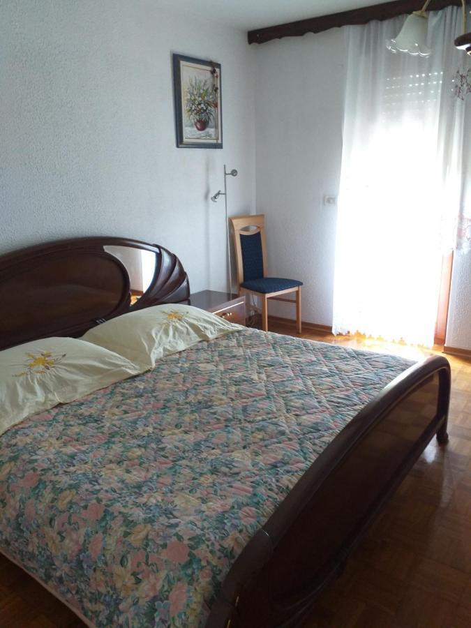 Apartmaji Ursic Kobarid Esterno foto