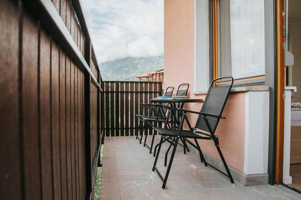 Apartmaji Ursic Kobarid Esterno foto