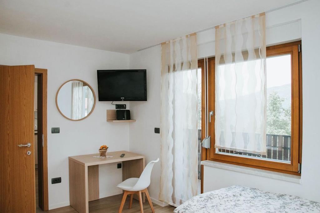 Apartmaji Ursic Kobarid Esterno foto